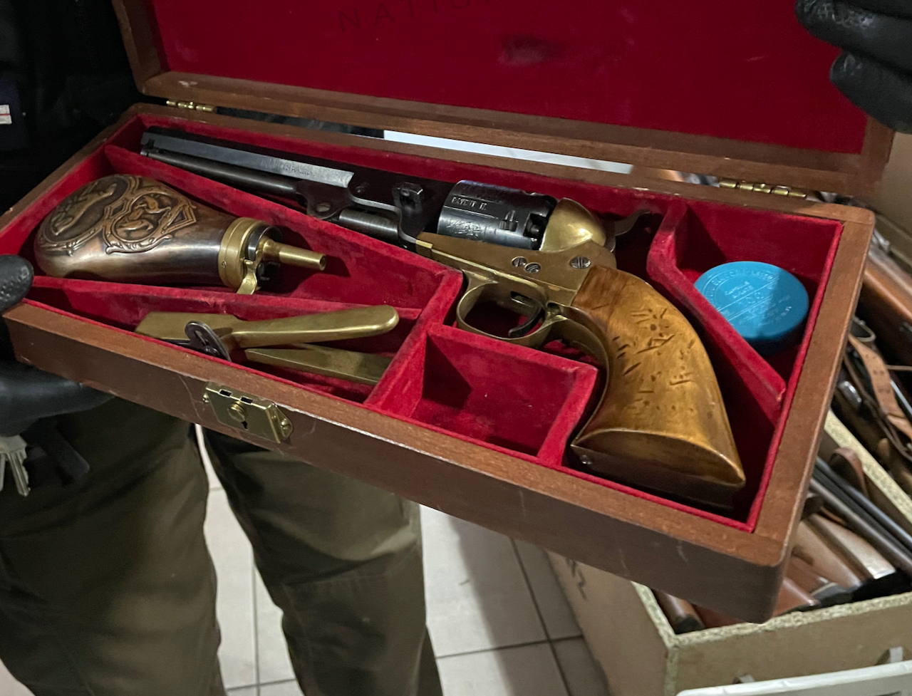 Coffret fusil et accessoires de chasse pour enfant